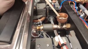 Кофемашина вид изнутри. Как готовится кофе.