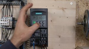 Siemens Micromaster 420 commissioning, local control, factory reset, parameter set up. (English)