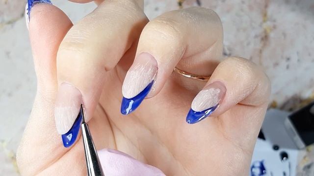 Маникюр сама себе/Делаю выкладной френч себе/Наращивание/Битое стекло