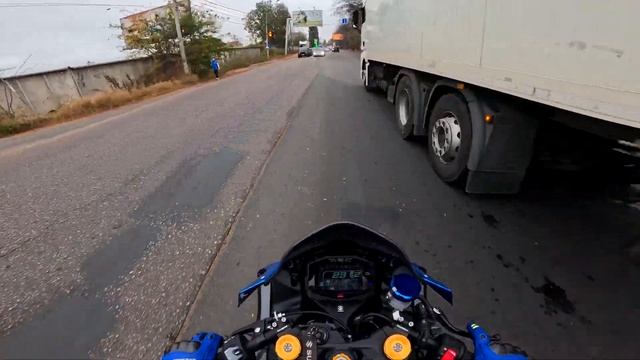 МотоБудни #2 | Чем GSXR 1000R лучше R1? Фишки для начинающих мотоциклистов смотреть онлайн