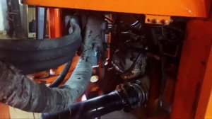 Гидравлическое масло смешивается с маслом КПП. Погрузчик Hitachi ZW130. Диагностика.