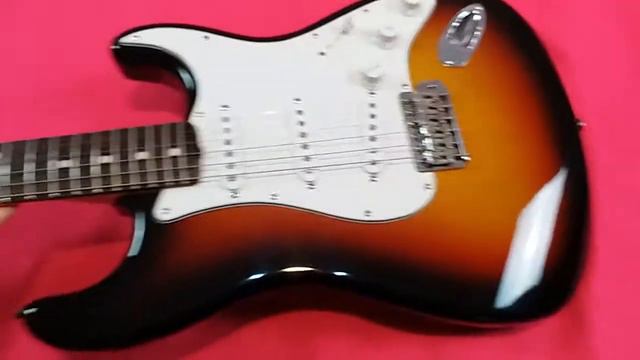 [2007] Fender Custom Stratocaster Sunburst 1962 NOS RELIC Limited смотреть онлайн