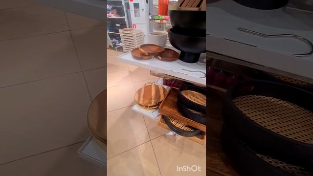 Мне в такие магазины ходить нельзя: глаза разбегаются от интерьерной красоты... смотреть онлайн