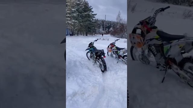 В маленьких городах тоже есть мотопрокат)