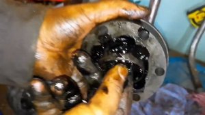 Замена пыльников на приводах (полуосях)  BMW e21.mp4