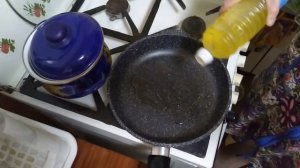 Как вкусно пожарить печень на сковороде свиную с луком ?