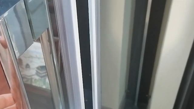 Душевое ограждение от компании Грандфаянс. Торговая марка EvaGold. Модель JY035, прямоугольное.