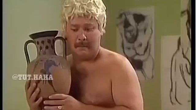 Натурщик, группа художников, тяжело быть натурщиком, рисование голого, натюрмлрт, прикол)