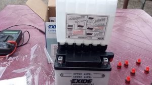 Заправка нового аккумулятора EXIDE для скутера электролитом, обзор