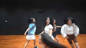 NewJeans - 'Attention' Dance Practice Mirrored [4K]