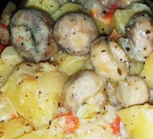 Картошка с грибами в сметане.