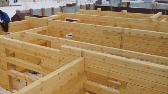 Построили дом из бруса 350 м.кв. Гараж на 2 машины