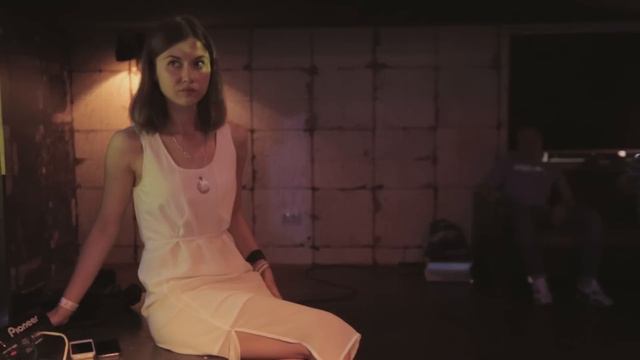 Вечеринка с Рикки Холлом на Корабле Брюсов смотреть онлайн