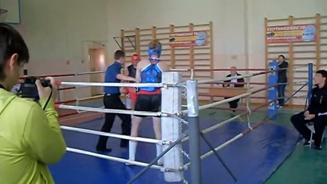 Чемпионат Удмуртии по тайскому боксу среди юношей смотреть онлайн