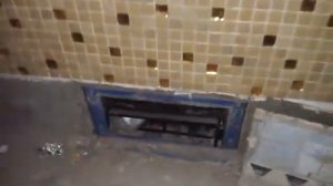 душевая. трап и смеситель встроенный в стену