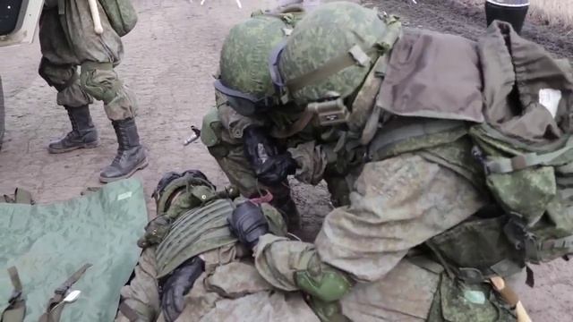 Занятия военнослужащих 24-й ОБрСпН ГУ (ГРУ) на полигоне Шилово, Новосибирская область, ЦВО.