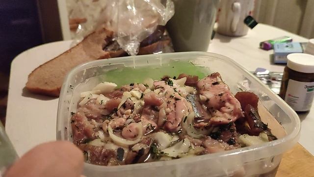 А всё-таки получилась вкусная домашняя селёдка своими руками