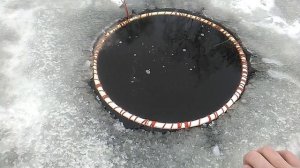 Домашний пруд.незамерзающая прорубь.