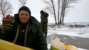 Зимняя рыбалка на р.Цимла. Отдых с ночевкой в кругу друзей. С. Нижнегнутов