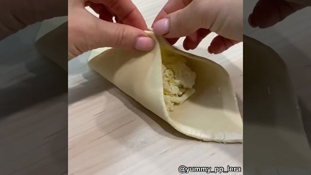 ЛЕНИВЫЕ МИНИ ХАЧАПУРИ Хрустящее тесто… сочная начинка… тянущийся сыр… это объеденье! ⠀КБЖУ на 1 смотреть онлайн