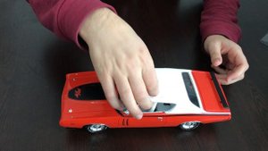 Unboxing Dodge Charger R/T Hardtop with sunroof (1971) 1:18 AutoWorld modelcar