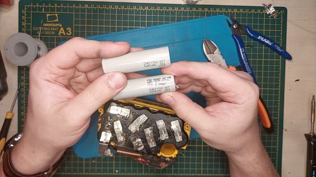 Ремонт аккумулятора DEWALT XR FLEX VOLT 9Ah 18-54v смотреть онлайн