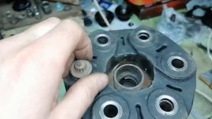 Ремонт кардана на Пассат Б3 синхро g60. Замена эластичной муфты. Замена подвесных подшипников