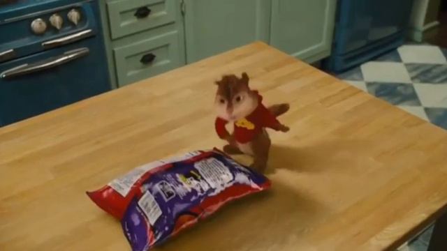 Элвин и бурундуки песня "You spin me round"( Alvin and the Chipmunks song You spin me round") смотреть онлайн