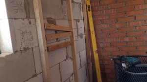 Тест, чем крепить в газоблок