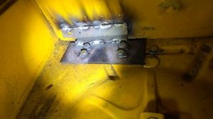 Установка  фаркопа на ваз 2102