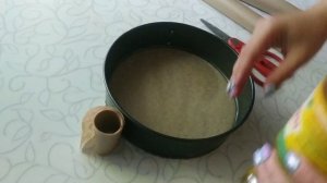 Показываю простой способ, как застелить разъемную форму пергаментом за 2 минуты. Лайфхаки для кухни