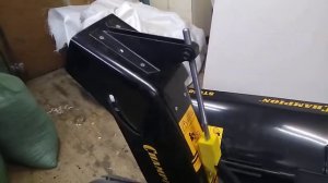 Механизация регулировки угла выброса снега.