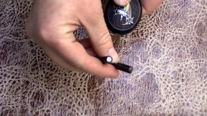 Первое украшение ручной работы "Реммани". Галстук боло с инкрустацией по дереву и интарсией