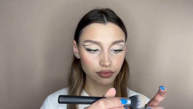 Рисуем СТРЕЛКИ ПИГМЕНТОМ / Как я делаю веснушки / Обзор новой косметики