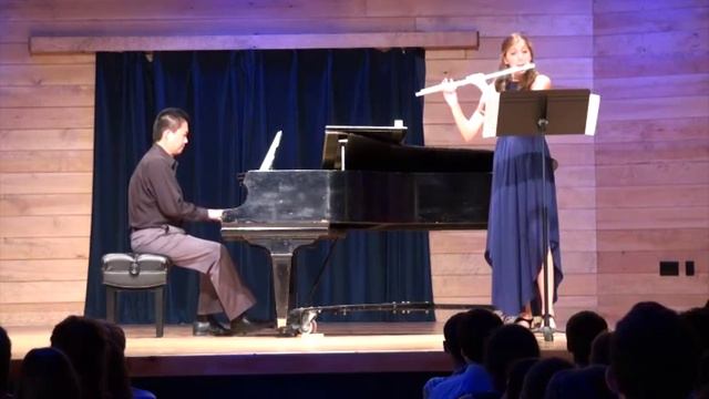 Madeleine Stern plays Chaminade Concertino for Flute and Piano смотреть онлайн