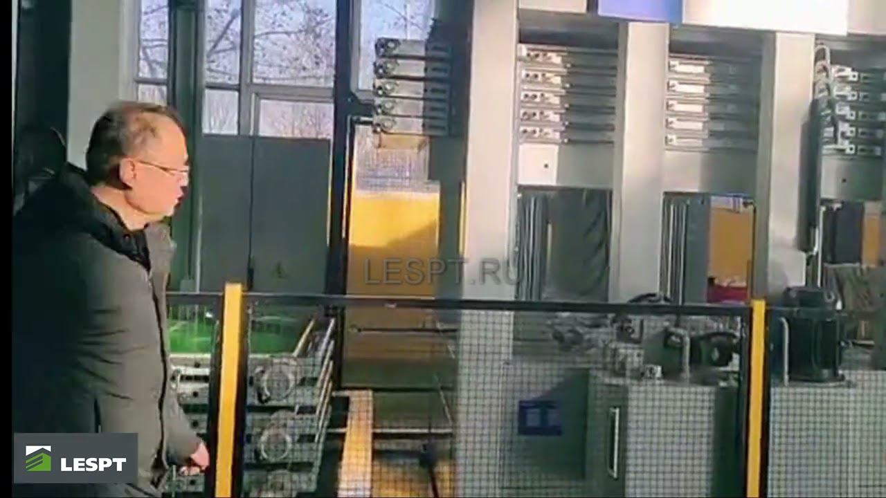 Пресс для производства трёхслойного паркета