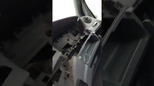 замена регулятора оборотов печки в Iveco Daily 35С15,2008 года выпуска,3.0дизель.