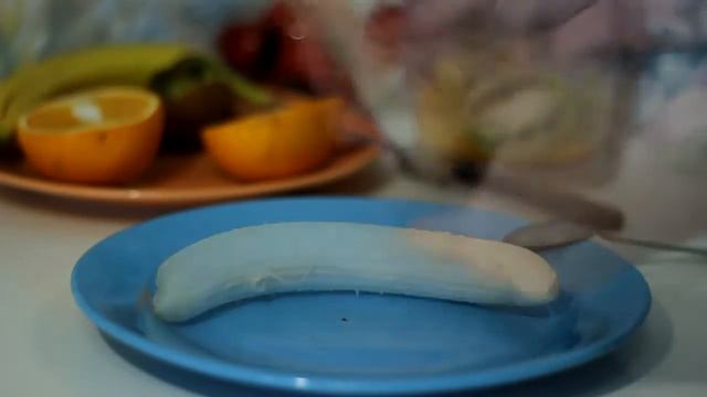 Смузи (smoothie): банан, киви, клубника, апельсин