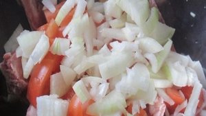 Ребрышки с овощами в мультиварке
