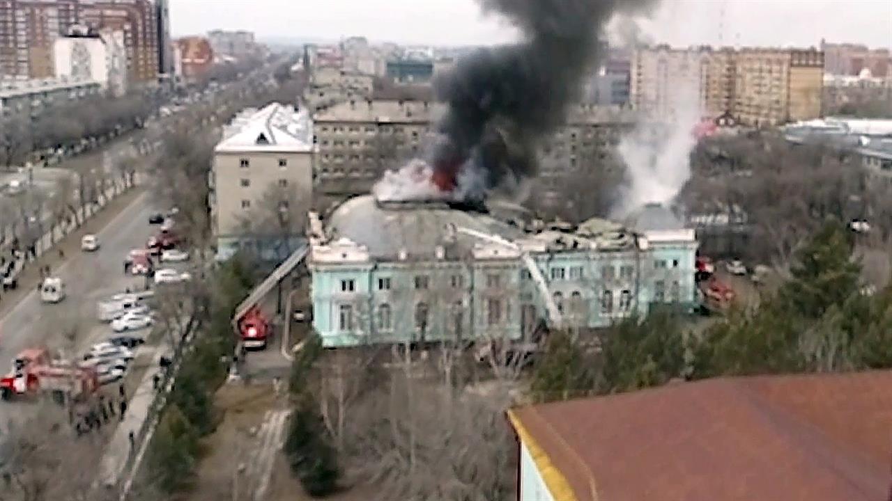 В Благовещенске кардиохирурги продолжили операцию, несмотря на бушующий в больнице пожар