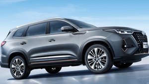 Флагманский кроссовер от АвтоВАЗа: в сети показали снимки нового XCite X-cross 8