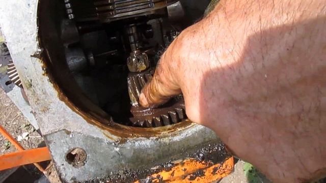 Разбираем КПП Мотоблока Карвер Дизель смотреть онлайн