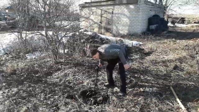 Кладоискатель - - нашел золотое кольцо. смотреть онлайн