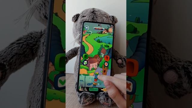 Басик играет в Шляпки Симбы смотреть онлайн