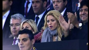 Шакира на матче между Барселоной и Мадридским Реалом, видео