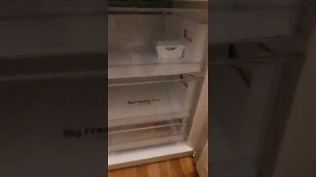 Видео обзор: холодильника LG B 459 SEQZ смотреть онлайн