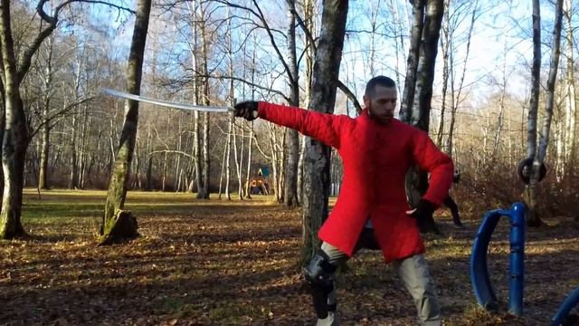 Урок - кистевые удары, техника выполнения. Обучение фехтованию.