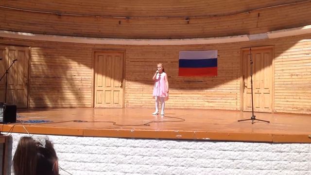 "9 мая, весна"-исп. Эллина Сочнёнкова ( Киржач). Севастополь, 11.06.2016