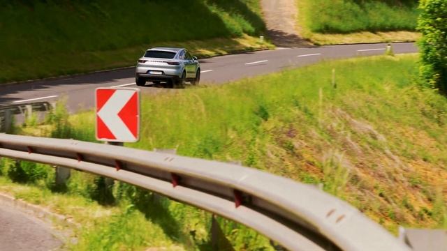 Dolomite Silver Porsche Cayenne Coupe S (2020) смотреть онлайн