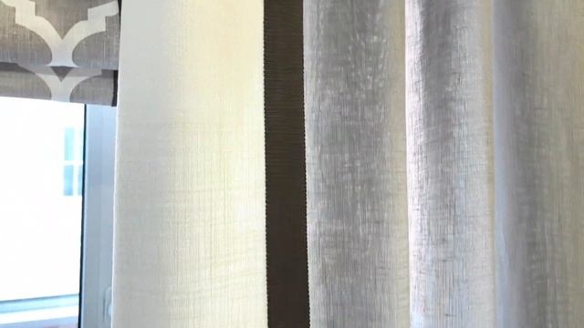 Как оформить окно с балконной дверью на кухне?